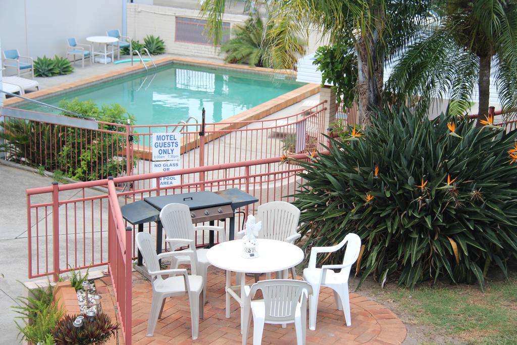 Caloundra Suncourt Motel Exterior photo