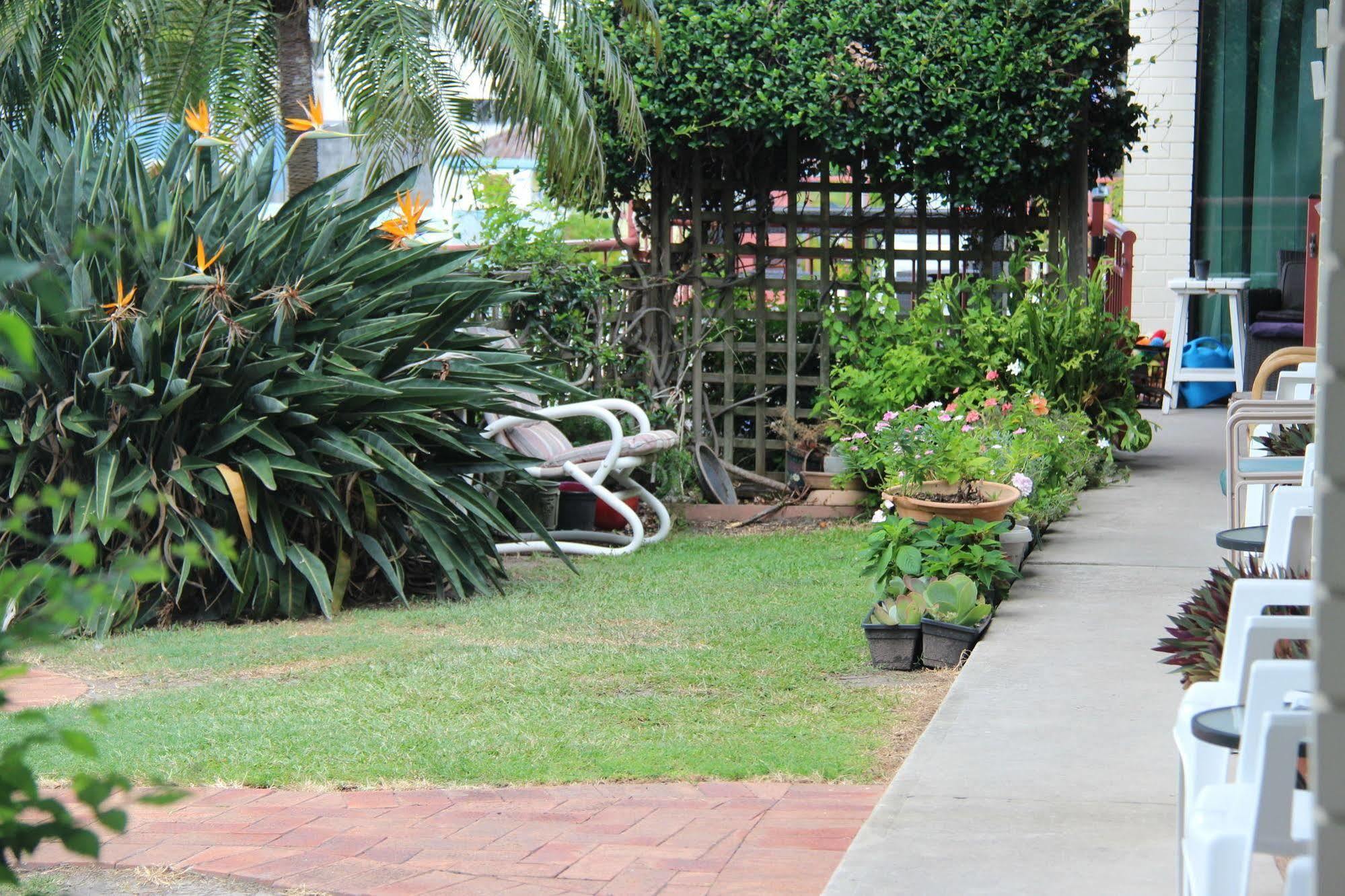 Caloundra Suncourt Motel Exterior photo